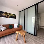 Oasis Ii - Your Private Retreat With Jacuzzi Prázdninový dům