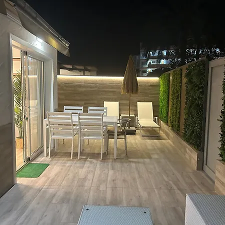 Oasis Ll - Your Private Retreat With Jacuzzi Playa del Inglés