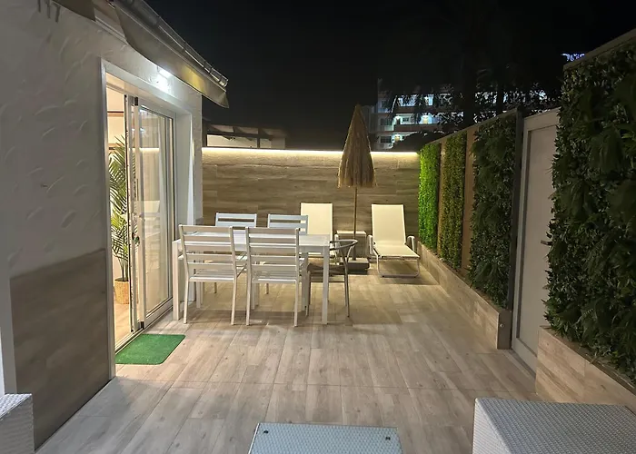 Oasis Ii - Your Private Retreat With Jacuzzi Playa del Inglés